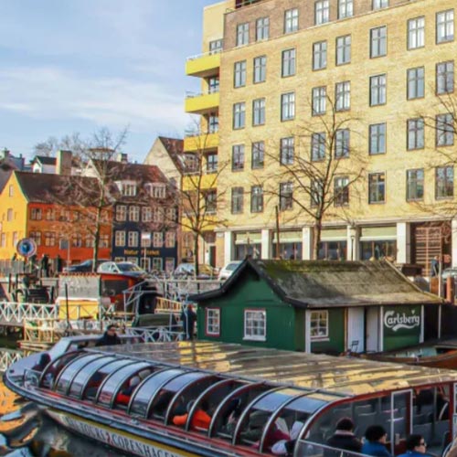 Boka Classic Canaltour i Köpenhamn